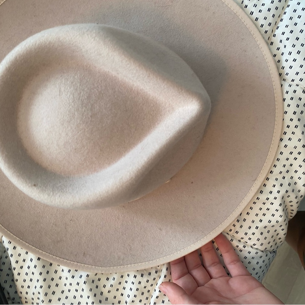 Gigi Pip Monroe hat on cream/ ivory
